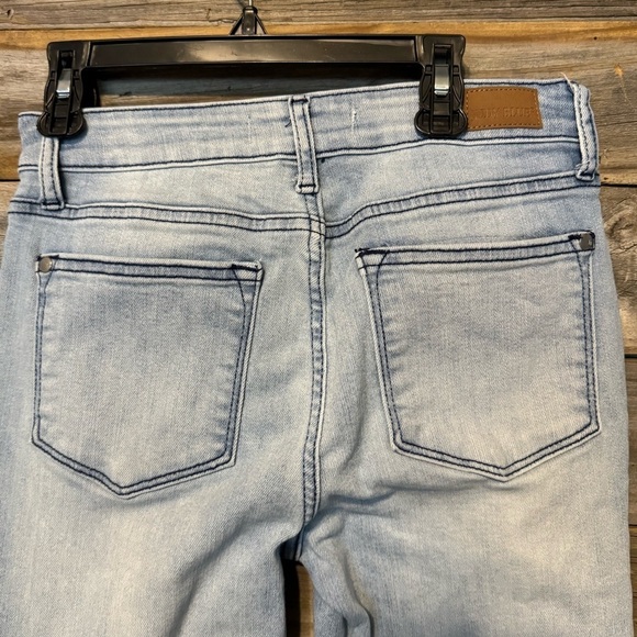 Judy Blue Jeans- ombré release hem jeans- size 3/26- skinny fit - Picture 5 of 9